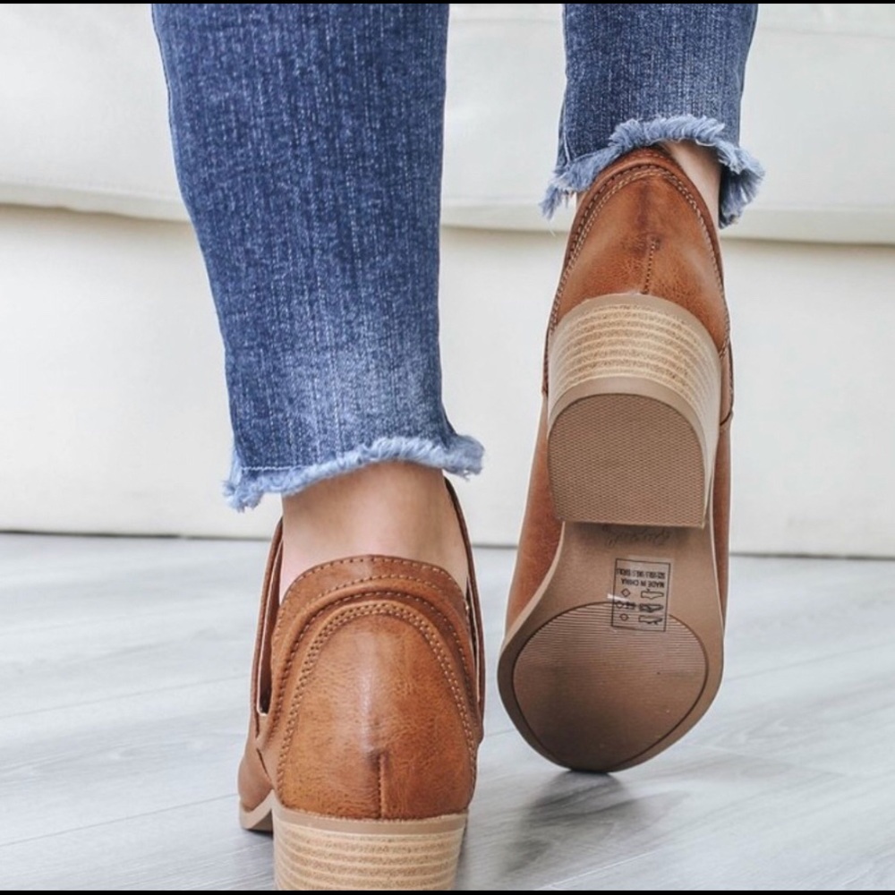 Last Size 7 Cutout Booties (Cognac) - Picture 3 of 5